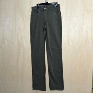 Women’s jeans. NYDJ Marylin Straight size 2